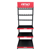 Butiksdisplay med tre hylder og lister med kroge