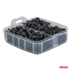 Plastclips til karrosseripaneler og lister