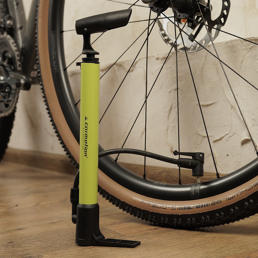 Minipumpe med adaptere og cykelholder