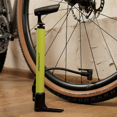 Minipumpe med adaptere og cykelholder